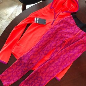 Girls’ Nike Pro Size M - NWT